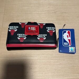 Chicago Bulls NBA LOUNGEFLY Zip Around Wallet Blk & Red Brand New w/tags Read!!